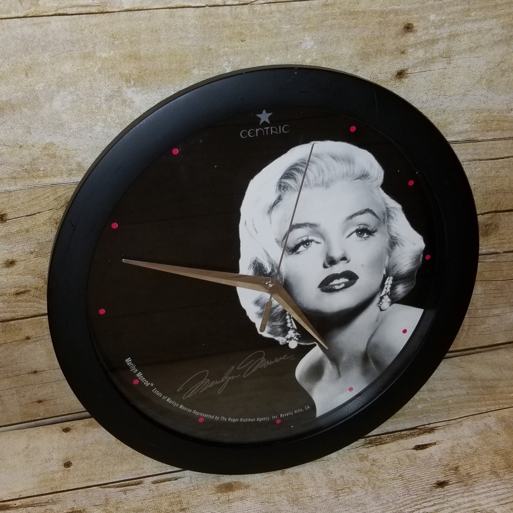 Marilyn Monroe Wall Clock